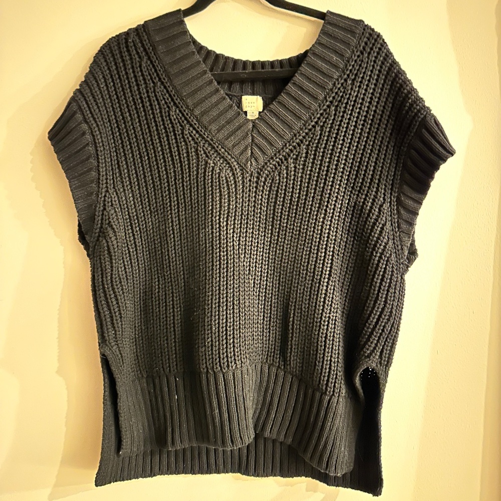 A New Day Black Sweater Vest | Size M